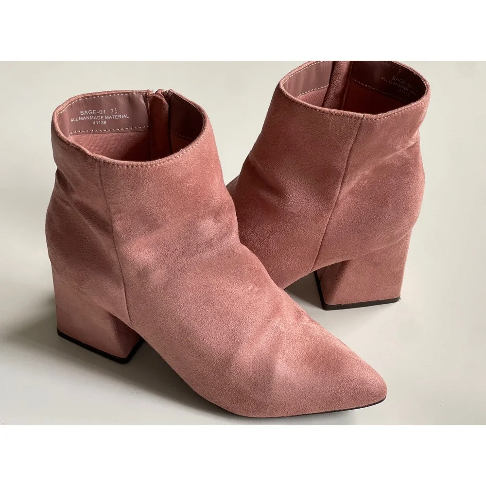 Bamboo Dusty Rose Pink Faux Suede Block Heel Ankle Boots chic boho coquette 7.5
